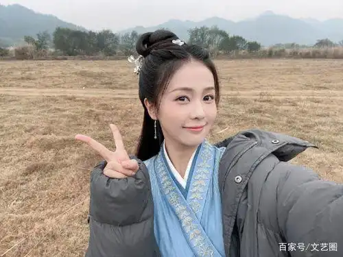 任嘉伦白鹿新剧周生如故太虐,白鹿在家一边追剧一边号啕大哭
