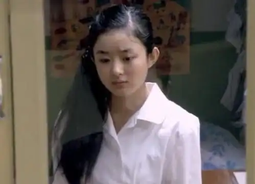 莫欺少年穷曾经低眉顺眼被冷落的小咖,如今成了娱乐圈巨星
