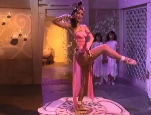 90版封神榜剧照曝光,时尚前卫令人汗颜,网友放现在绝对禁播