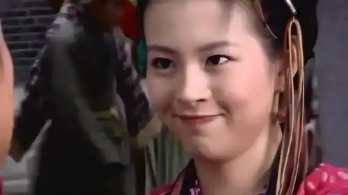 仙剑奇侠传阿奴想要当众亲唐钰,却被唐钰回绝了
