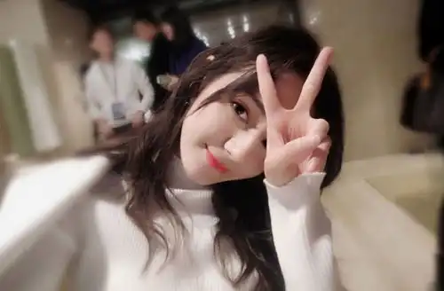 18岁的热巴娜扎杨幂初次试镜显青涩,对比之下谁整了一目了然
