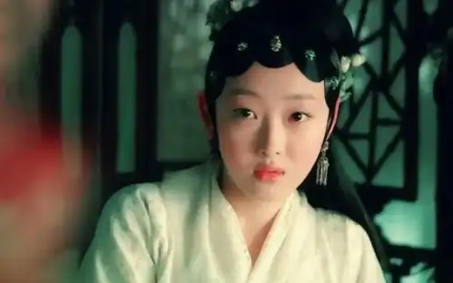 她出道既是巅峰,杨幂赵丽颖为她做配,如今越混越惨28岁仍未火
