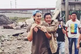 战狼2首映礼冷冷清清,彭于晏默默到场支持吴京
