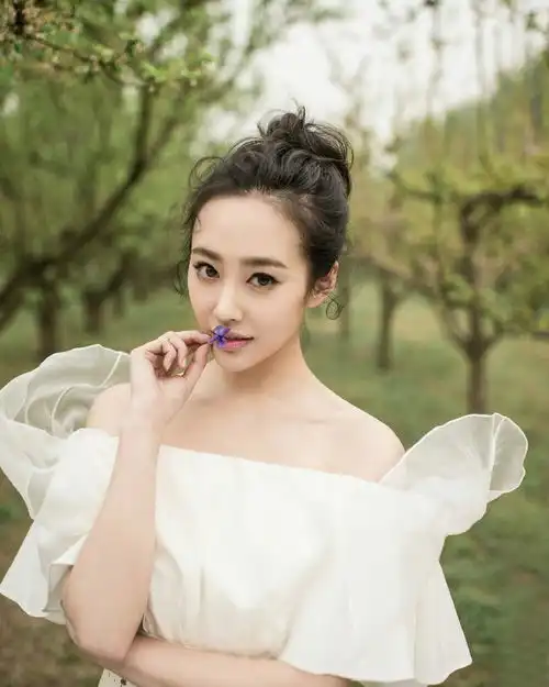 她和赵丽颖抢男人,现在又要手撕刘亦菲
