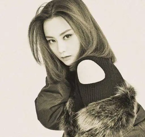 唐人街探案2中的尚语贤一个二次元少女