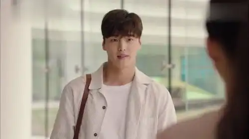 总裁家两兄弟口径不一互相抹黑,金秘书傻了,到底该信谁
