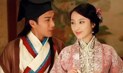 明朝末年故宫发生爆炸,死伤无数,衣物不翼而飞,皇帝却安然无恙