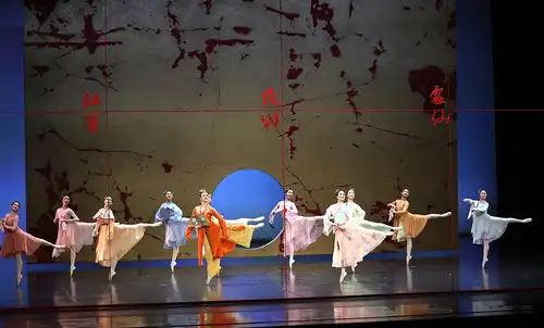 芭蕾舞剧红楼梦在乌鲁木齐精彩上演