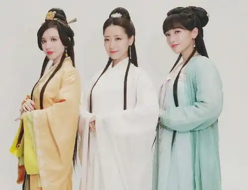 王牌成大型爷青回现场唐嫣再扮紫萱,神话三美再合体
