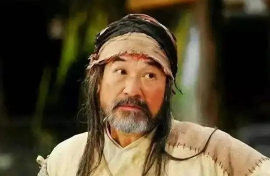 没有武术功底,却演了一辈子的武侠片,周星驰都曾给他跑龙套
