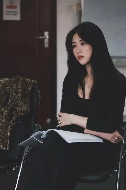 朱珠有钱任性,不缺男人