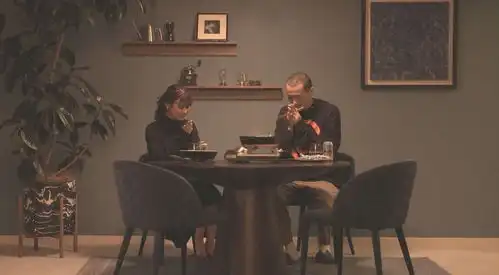 组图综艺双人床剧照曝光井口绫子与常田搭档做晚饭