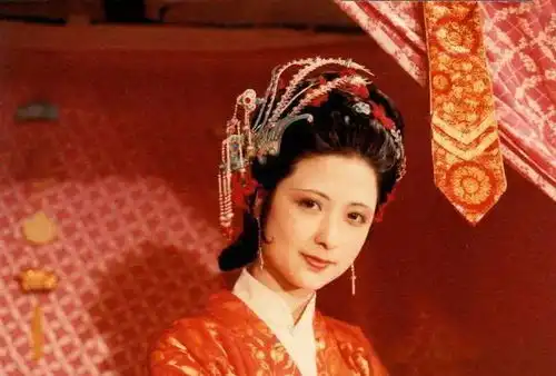 红楼梦里到底是谁害了尤二姐腹中的胎儿太医一句话给出了答案