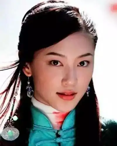 仅差6岁,应采儿被当红小鲜肉喊阿姨都怪中年危机
