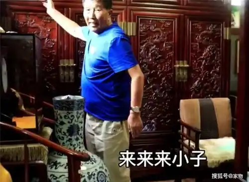 北京胡同土豪大爷27㎡蜗居,红木家具配古董,凡尔赛级的小房子