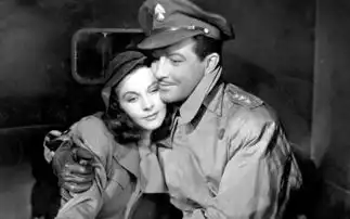 电影的女主角,都有件有故事的风衣