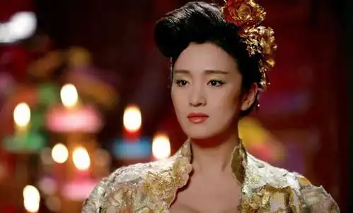 真不是烂片满城尽带黄金甲,写尽欲望与人性的扭曲