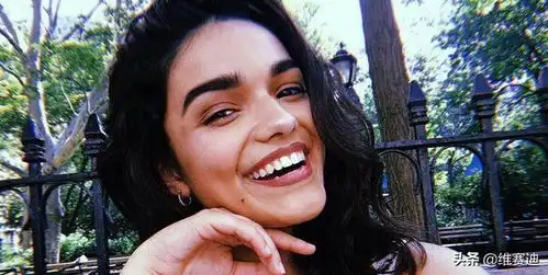 看看新版白雪公主的演员,这皇后跟公主的选角反了吧