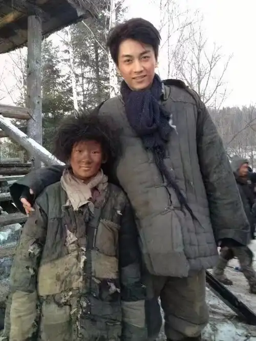 组图梦回智取威虎山陈晓苏翊鸣时隔八年再同框合照
