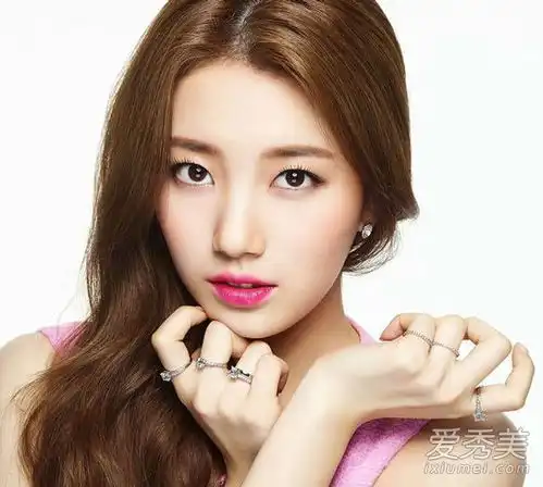 韩国女孩有一双好眼睛,但是她们不太擅长画眼线
