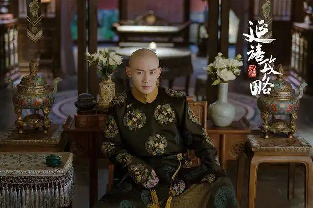 金鹰节晒出邀请嘉宾海报,李易峰获c位,邓伦杨紫位置抢眼
