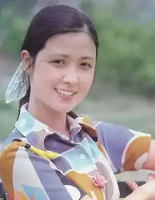 看罢87年红楼梦里那些美人,才知美为何物,每张都可拿来当手机屏保
