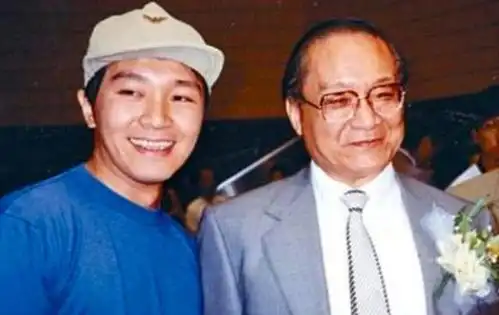 周星驰拍功夫前找到金庸,要给他版权费,金庸你要改哪一本