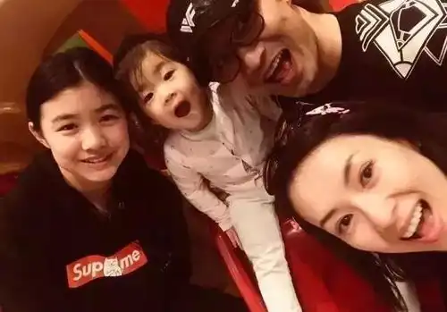 妈妈的朋友剧照章子怡