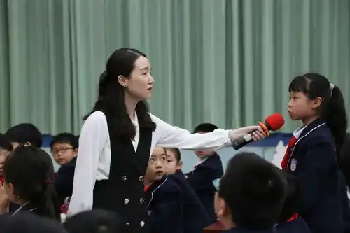 尊重儿童立场凸显学科本味中华路小学第十九届达育杯赛课活动