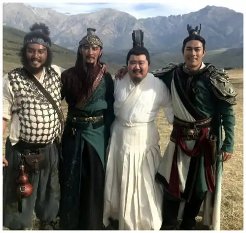 影版新三国剧照出炉,貂蝉够美,吕布够帅,关羽曹操皆男神
