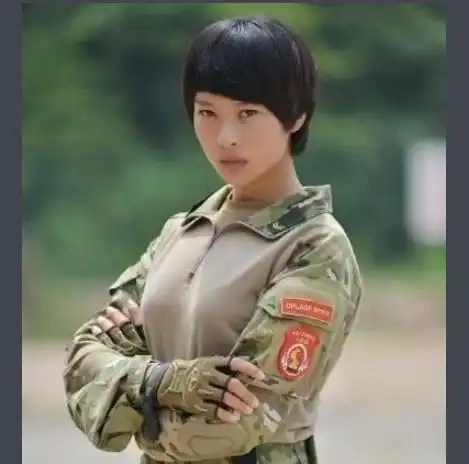 特种兵之火凤凰回顾,八位女主演一个没火,小配角万茜红了
