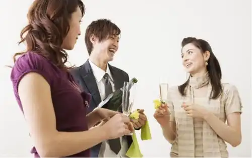 父母中有一人是教师,孩子将来多半有大出息,学霸也要靠环境