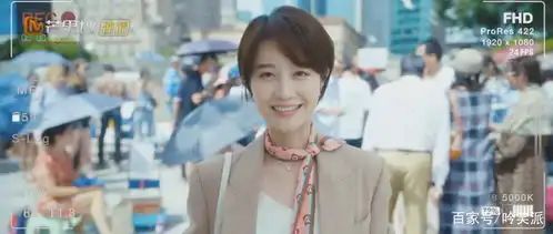 蓝盈莹新剧前脚千金后脚进村蓝盈莹前脚千金后脚进村,网友进村造型接地气