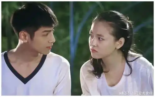 何以笙箫默应晖打败不了何以琛,原因是他做了两件错事