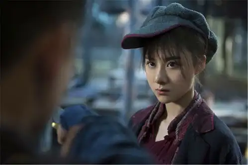 租界少年黄子韬一身囚衣,刘宇宁帅气制服,女主颜值爆表了