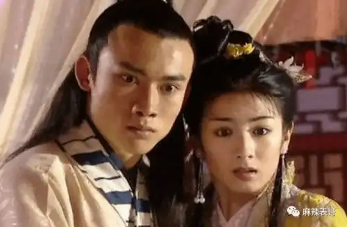 吴谨言的脸是不是崩啦真是小红靠捧大红靠命啊