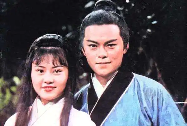 76版神雕侠侣剧照包子脸小龙女的鼻祖
