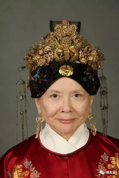 哥大毕业的华裔名媛成时尚界新宠儿,显赫家世浓缩了一部中国近代史