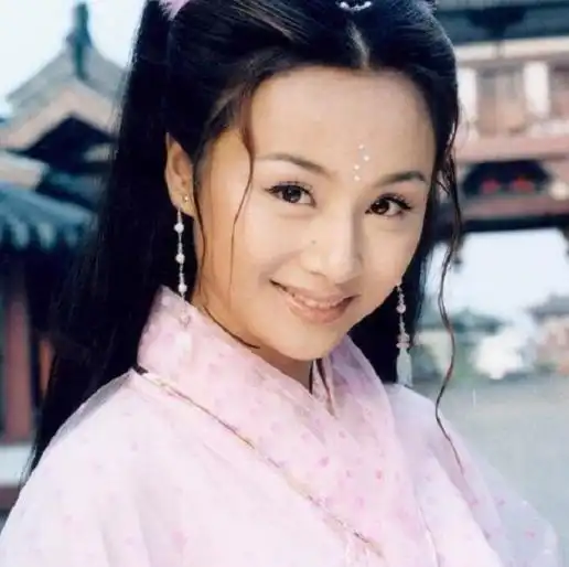 乌龙闯情关18年,主角全部过气了,打酱油的却红成一线
