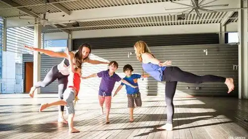 宝妈因为宝宝的存在,使自己的瑜伽有了更丰富的颜色