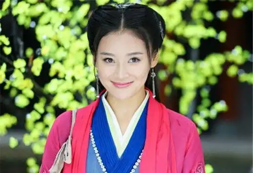 笑傲江湖里,令狐冲爱的是谁不会是盈盈,而是她

