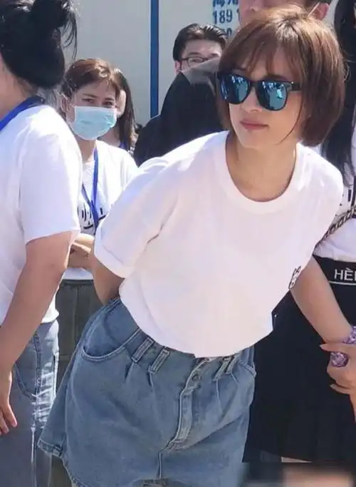 孙俪新戏开机,短发出席开机仪式,赵又廷并未现身