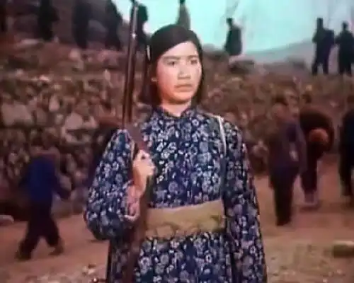 老戏骨曹翠芬人到中年爆红,与演员丈夫相爱一生却有遗憾