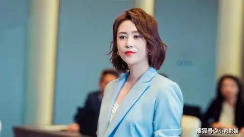 沈腾跻身百亿影帝,马丽深陷烂片泥潭为何常远能稳坐主角位
