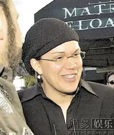 双双转性黑客帝国导演兄弟变姐妹