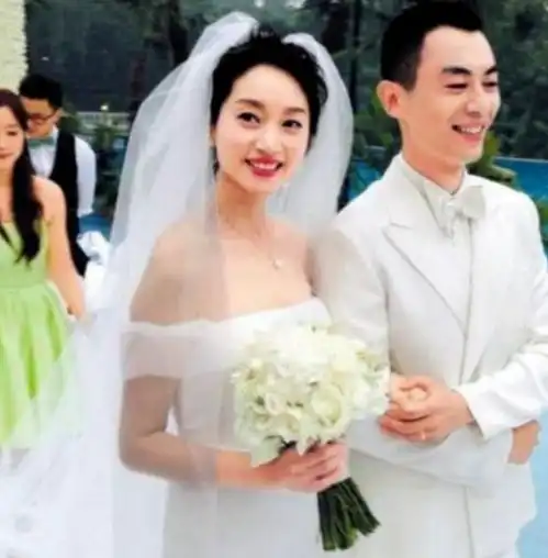 硬汉朱亚文戏内靠红高粱爆红,戏外与沈佳妮婚姻让人羡煞