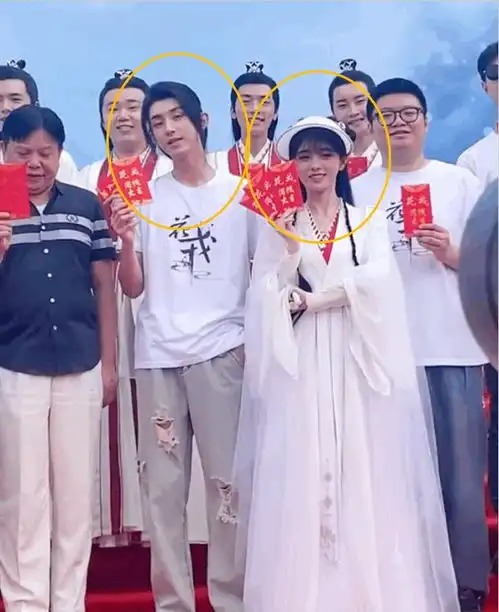 花戎开机路透,郭俊辰古装显青涩,鞠婧祎古装再现半永久妆容
