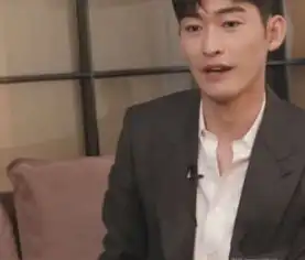 郑爽前男友张翰近况,满脸皱纹胡子成大叔,与朱一龙新剧被压