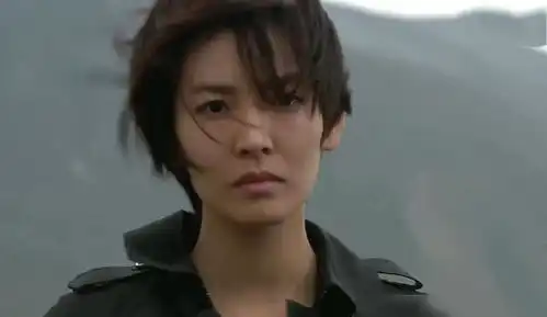 与蔡琳同期走红,拍国产剧遇冷,因顶楼恶女出圈却是娇憨御姐