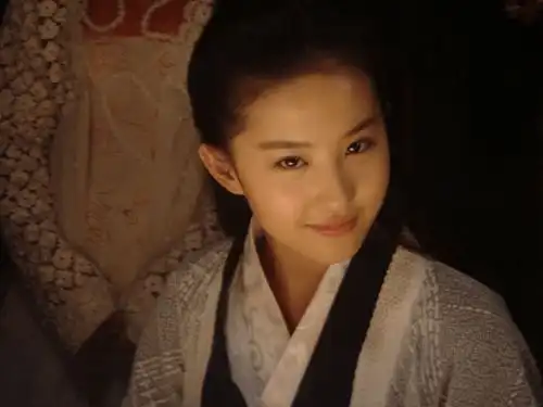 刘亦菲美若神仙姐姐,曾经却自爆没人追,究竟是何原因至此
